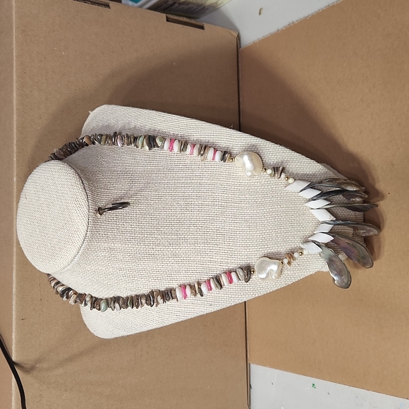 5/$25🌴Mermaid Beach Vibes Shell Necklace - Picture 2 of 6